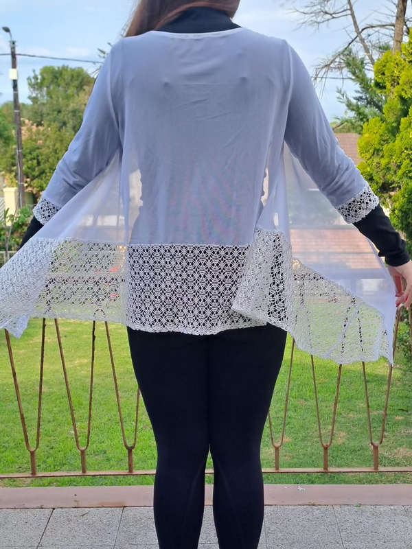 Vintage like netting and crocheted top plain but pretty