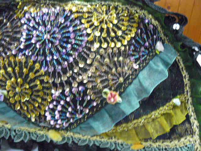 HAND BAG VINTAGE LIKE HAND DECORATED