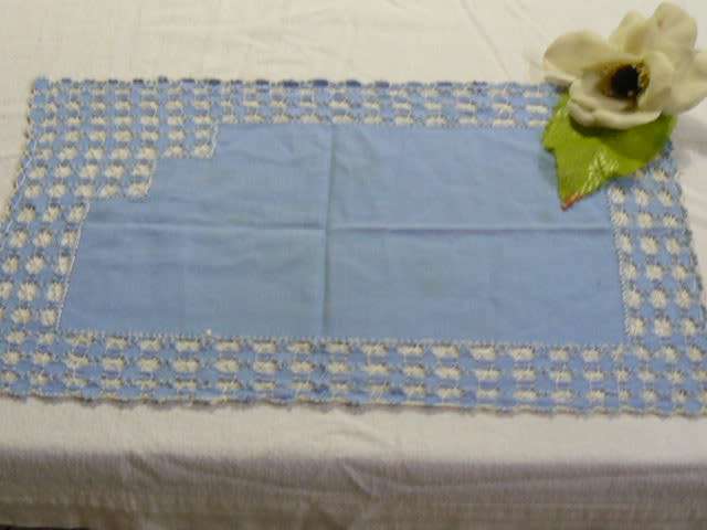 VERY INTERESTING VINTAGE TRAY CLOTH