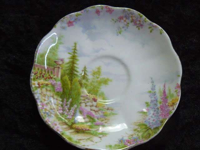 ROYAL ALBERT SOUCER 12 CM NO DAMAGE
