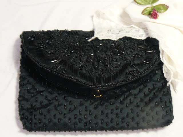 VINTAGE BEADED CLUTCH BAG AND HANKIE