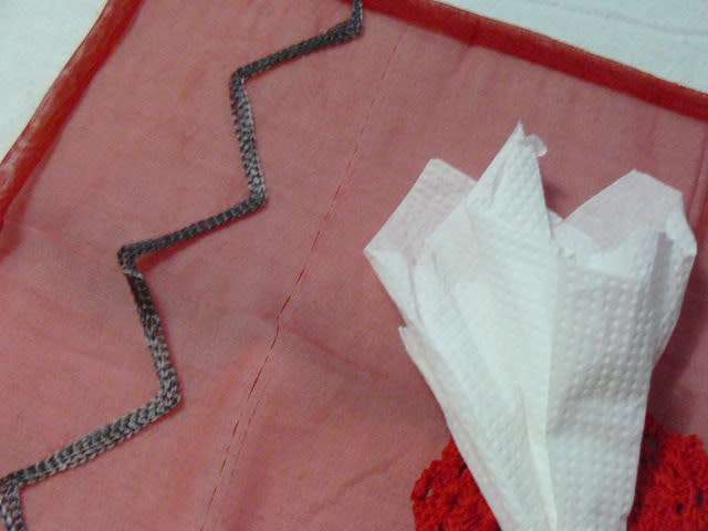 VINTAGE TRAY CLOTH WITH EXTRAS