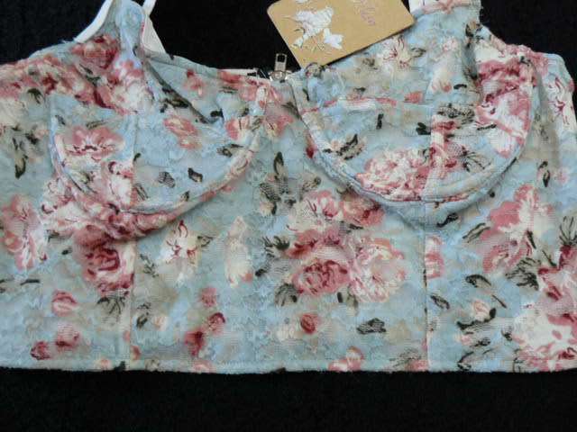 VINTAGE LIKE VEST WITH ZIP AT THE BACK
