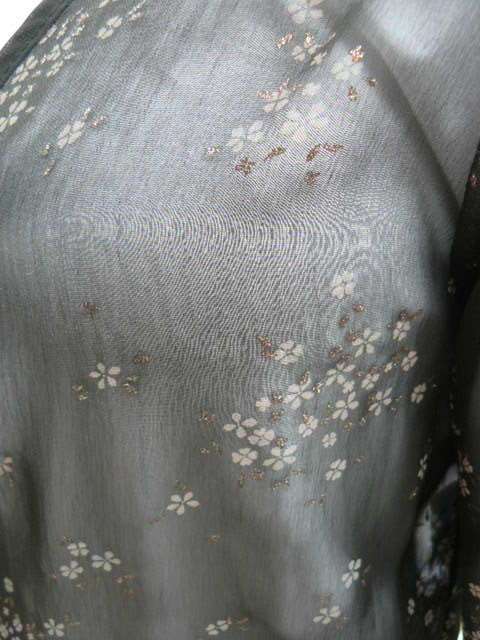 VINTAGE LIKEBLACK TOP WITH GOLD FLOWER PATTERN M