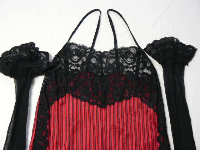 CAMISOLE WITH BLACK LACE AND BLACK HOLDUO STOCKINGS NEW