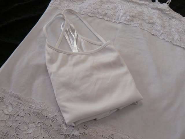 VINTAGE COTTONTIO WITH LACE WITH GIFT