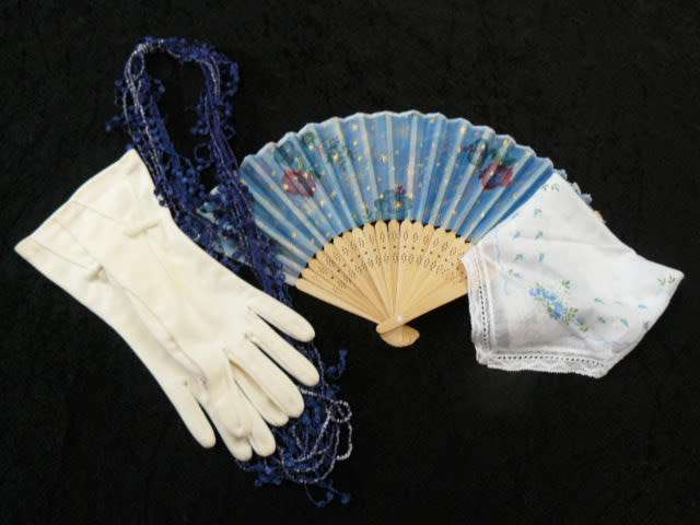 FAN HANKIE GLOVES M NECKLAE WUTH MATERIAL ABD BEDS
