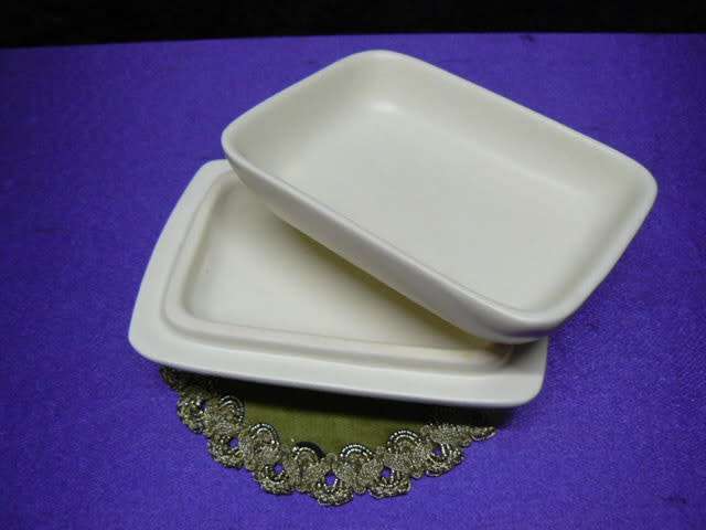 CERAMIC TRINKET BOX