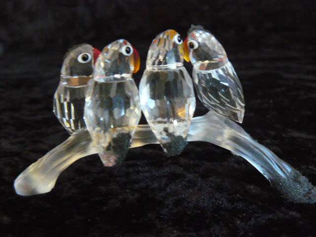 SWAROVSKIE GENUINE AUSRTIAN CRYSTAL 4X BABY LOVE BIRDS SITTING ON BRANCH STUNNING LIMITED EDITION