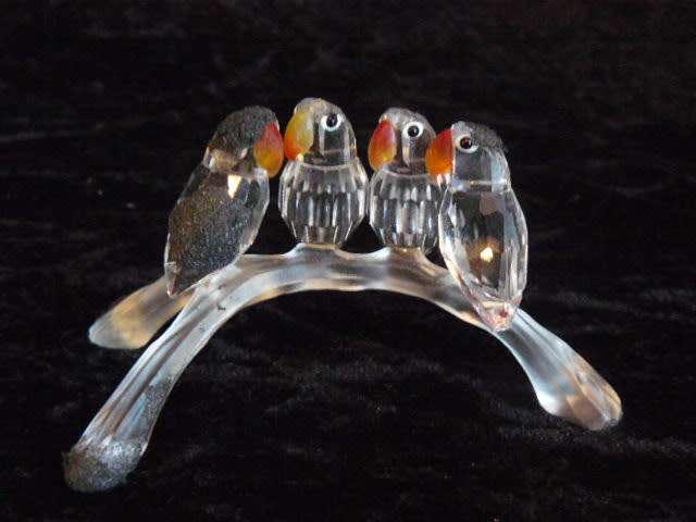 SWAROVSKIE GENUINE AUSRTIAN CRYSTAL 4X BABY LOVE BIRDS SITTING ON BRANCH STUNNING LIMITED EDITION