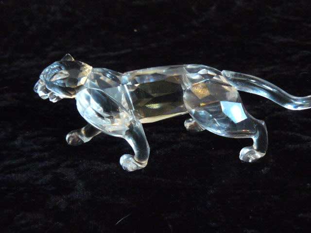 SWAROVSKI LEOPARD / CHEETA RETIRED IN BOX 2OO4 DESIGNED BY MICHAEL STAMEY MINT CONDITION