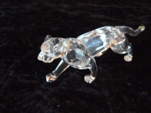 SWAROVSKI LEOPARD / CHEETA RETIRED IN BOX 2OO4 DESIGNED BY MICHAEL STAMEY MINT CONDITION