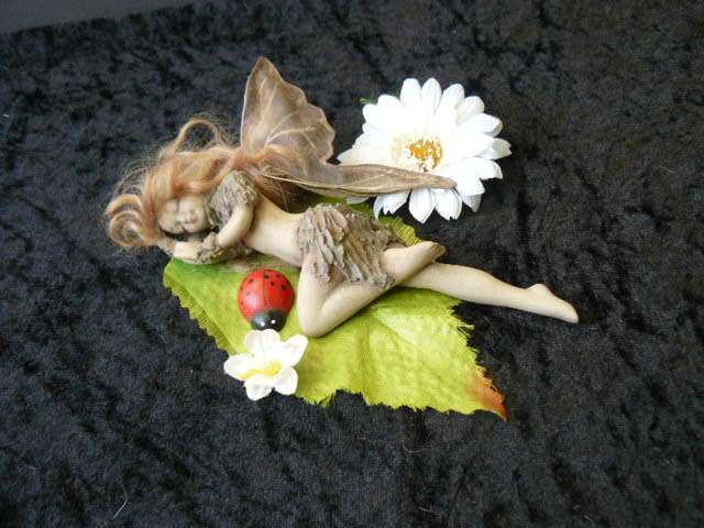 RESIN ANGEL SLEEPING 15 CM NO DAMAGE