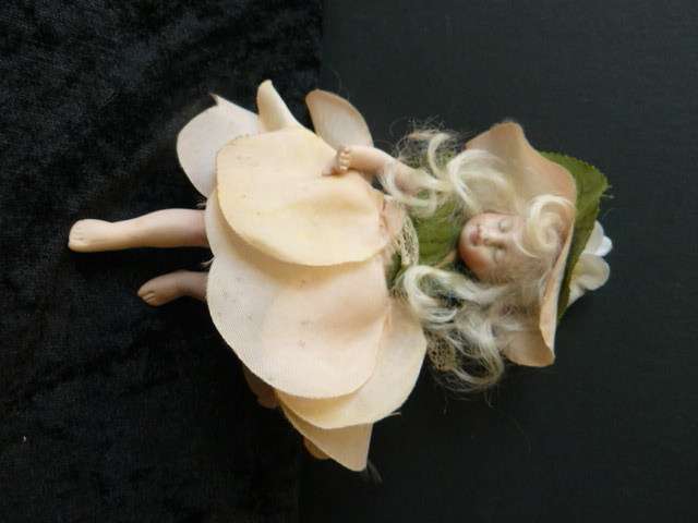 DOLL PORCELAIN HANDMADE MOVABLE LIMBS FLOWER BABY NO DAMAGE