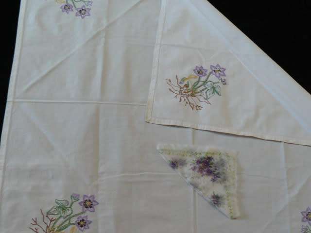 TABLE CLOTH VINTAGE EMBROIDERED COTTON 85 CM X 85 CM