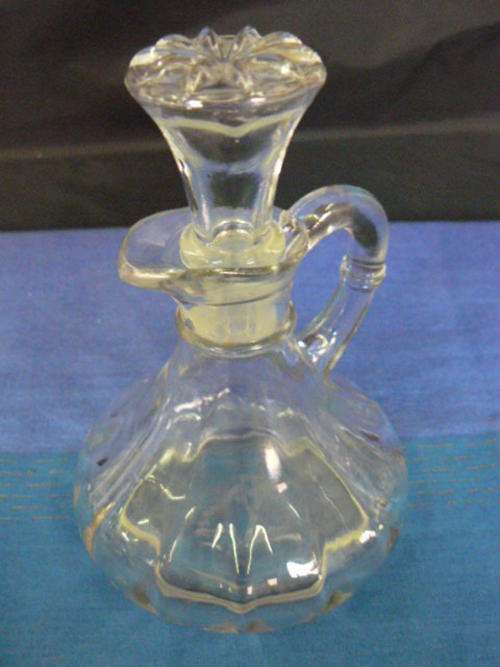 GLASS DECANTER 13 CM TALL