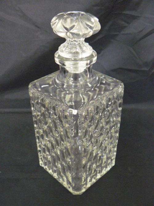 VERY PRETTY GLASS DECANTER WITH ODD TOP