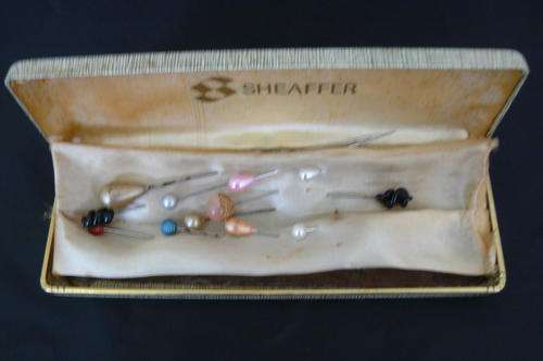 VINTAGE HAT PINS IN CASE