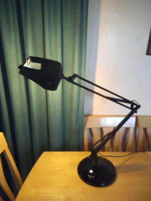 MAGNIFIER ANGLEPOISE LAMP