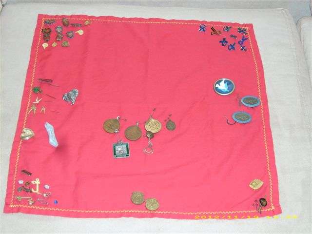 Collection of badges & brooches
