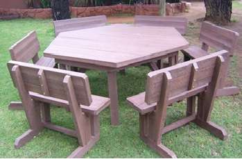 12-SEATER HEX PATIO SET