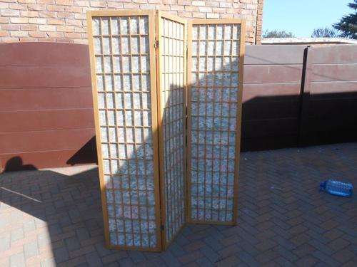 VINTAGE OAK FLORAL DRESSING SCREEN