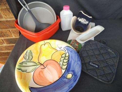 MIX LOT OF SOME KITCHEN ITEMS