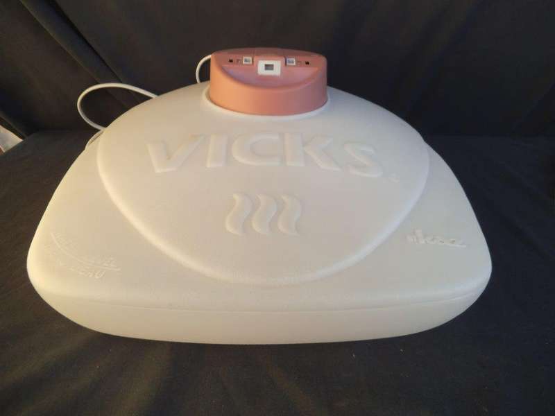 VICKS HUMIDIFIER BY KAZ