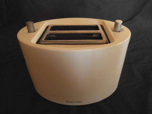 RUSSELL HOBBS 2-SLICE TOASTER