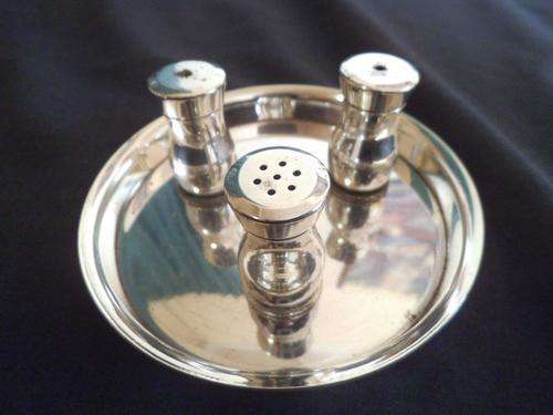 SET OF LOUIS PLATE SPB SHAKERS