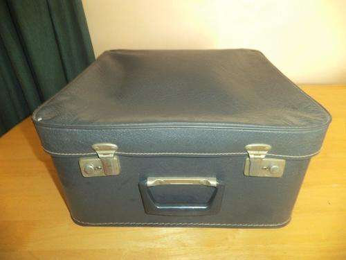 VINTAGE HAT SUITCASE
