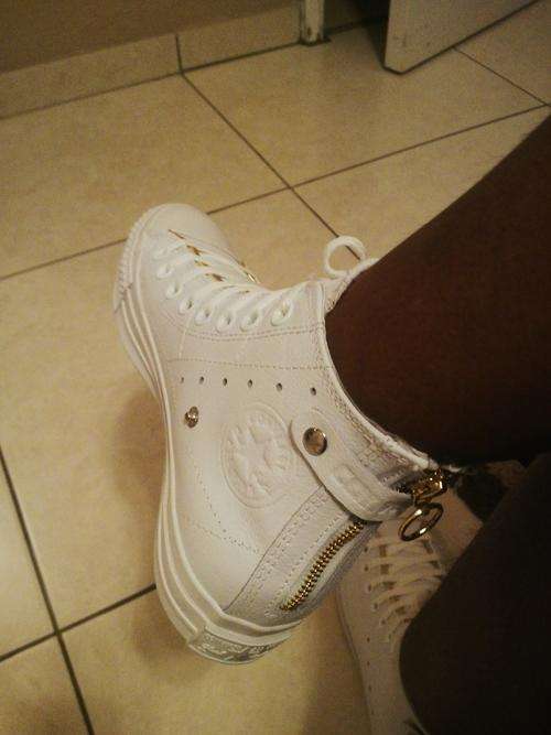 leather allstar tekkies