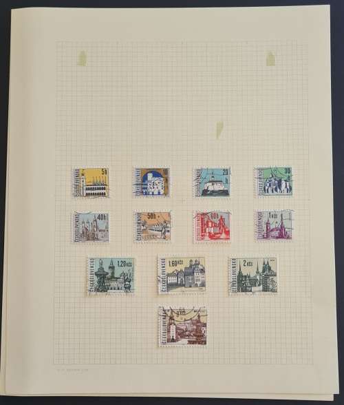 Czechoslovakia - Small collection on 9 pages + singles