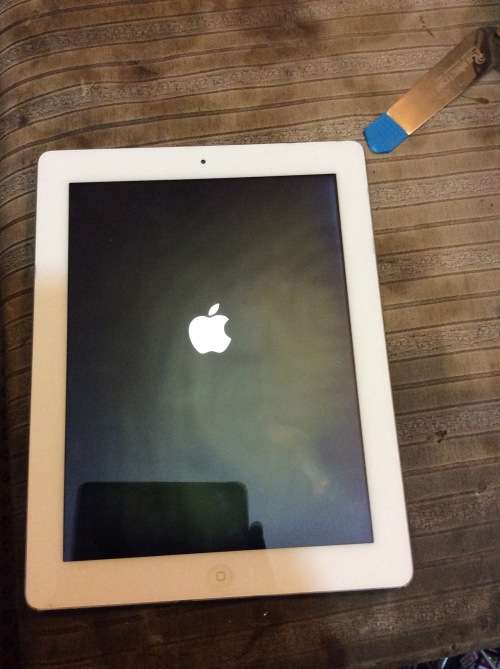 Apple  iPad 2  pls read
