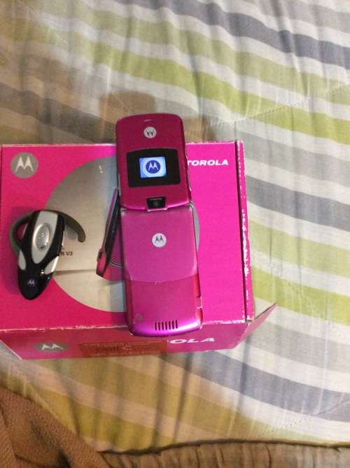 Motorola v3 pink