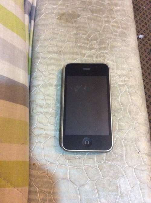 iPhone 3GS and blackberry 9720