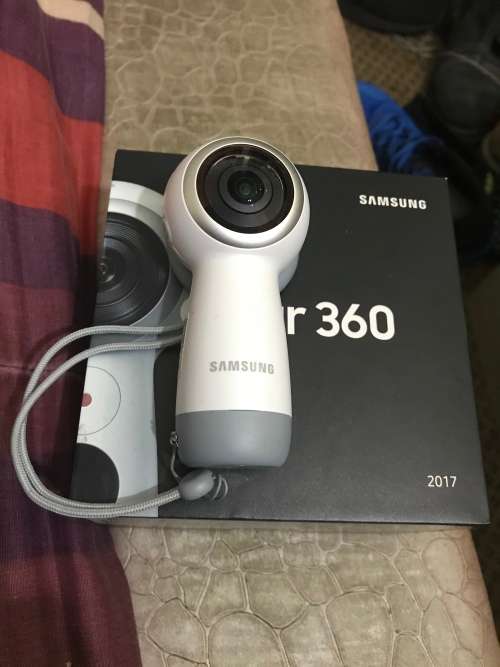 Samsung gear 360 camera
