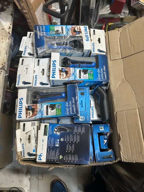 Lot of Phillips shavers