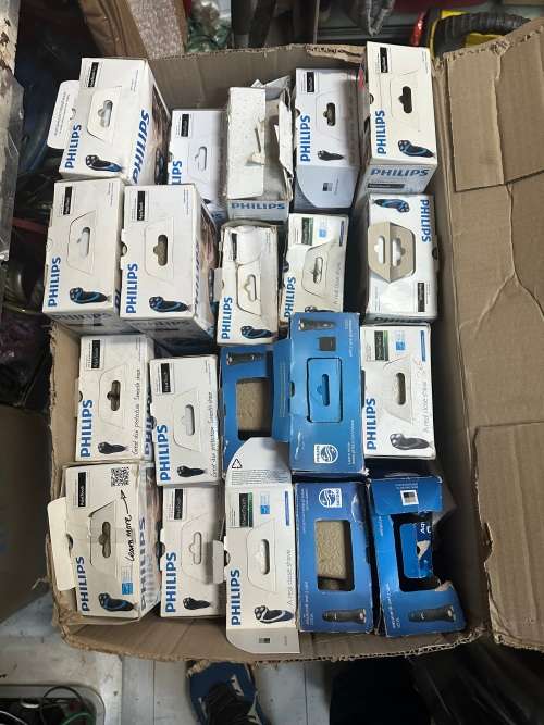 Lot of Phillips shavers
