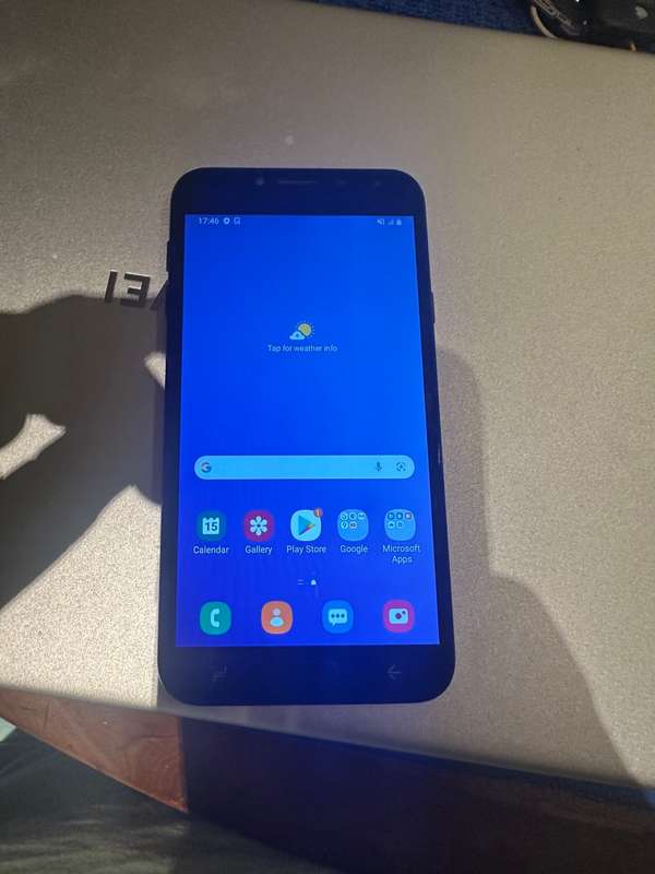 Samsung j4