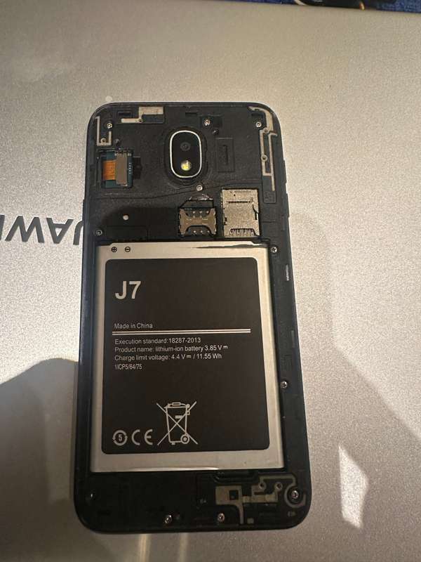 Samsung j4