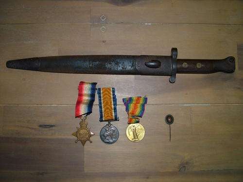 *** WW1 MEDAL GROUP WITH BAYONET *** START AT CRAZY R1
