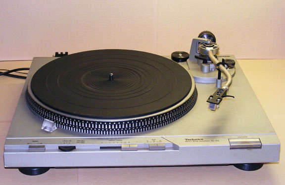 Technic direct Drive Turntable SL-D3