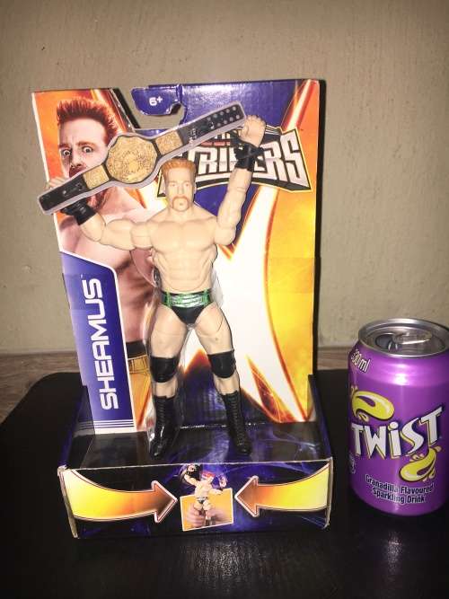 WWE WWE WWE Figurine Dean Ambrose The Rock Sheamus WWE ( orders will be processed from 16/01/2017)