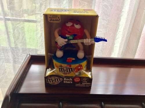 M&M