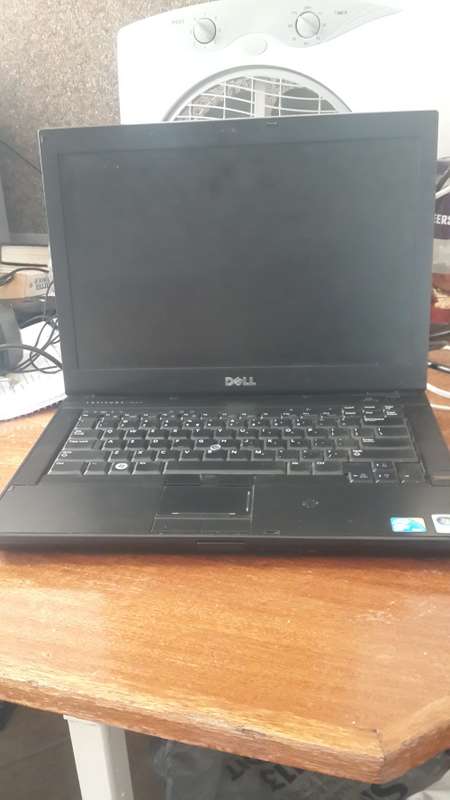 dell lattitude E6410 HDD-250GB (INTEL core i5 2.4GHz , 3GB RAM)