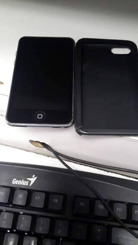 Apple iPod Touch | BLACK | 8GB | MA623C | A1213 *** IPOD TOUCH ***