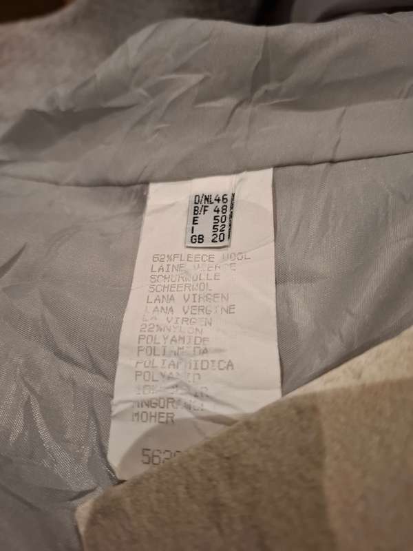Elegant Ladies Winter Coat L - Mint Condition, Light Grey, Warm, Long, Stunning & Mostly Fleece Wool