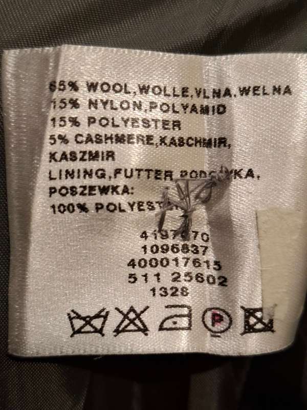 Grey Full Length Ladies Winter Coat - Excellent Condition with a Dark Grey Lining - Vintage Quality