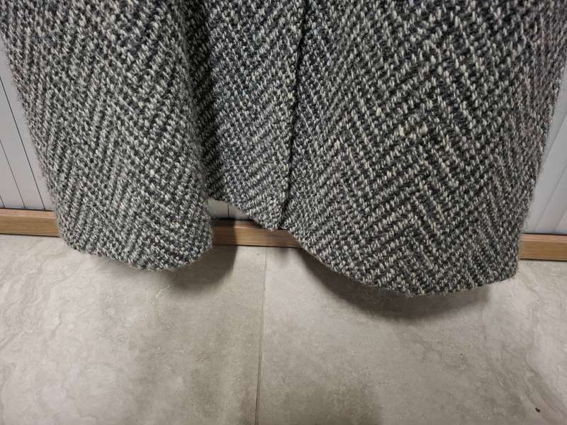Vintage Classic Herringbone Weave Ladies Winter Coat with cuff detail - XL
